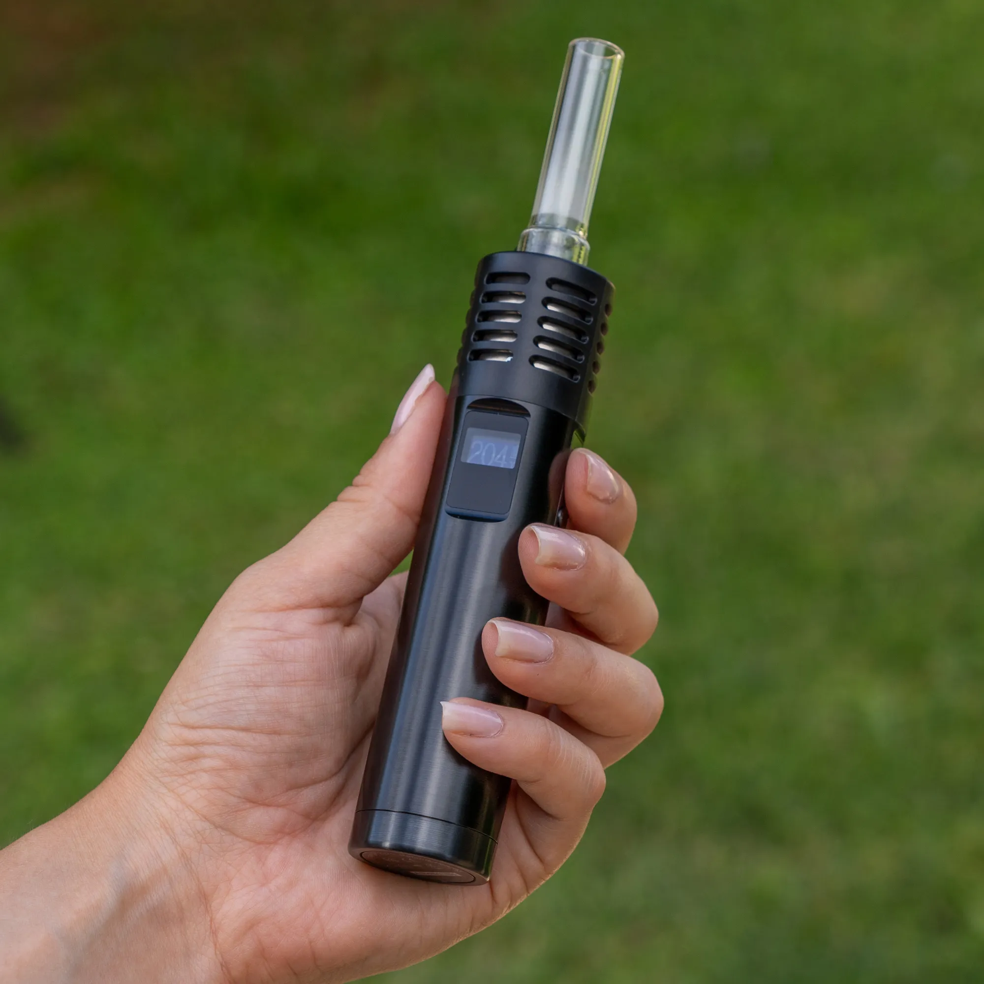 arizer-air-max-vaporizer-size_2.webp