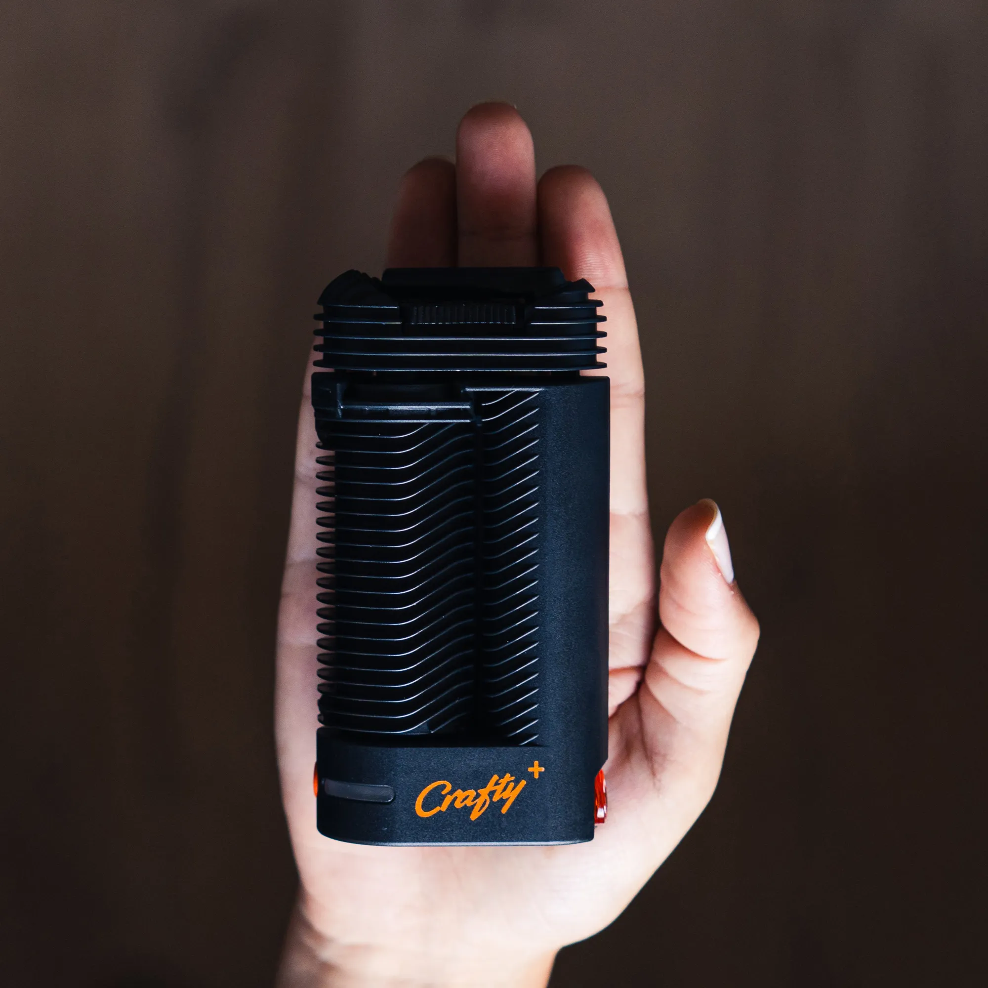 crafty-plus-vaporizer-size.webp